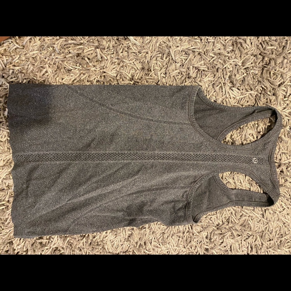 Lululemon workout tank